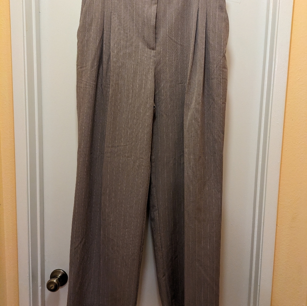 House of Harlow 1960 tan pin stripe slacks women's sz L New no tag - Picture 5 of 10